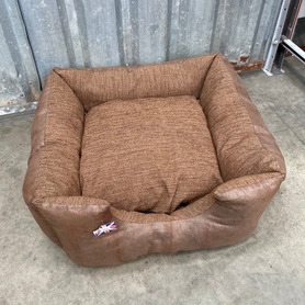Deluxe Settee Large Light Brown