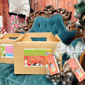 Just 'Ere Fot Treats - Christmas Treat & Toy Box